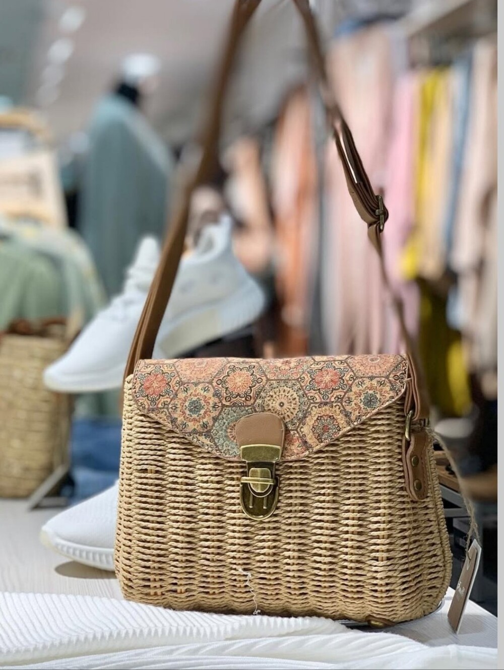 Elegant Woven Crossbody Bag in Tan and Brown